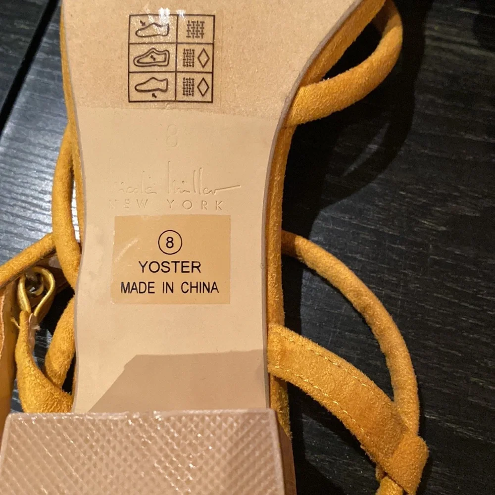 Nicole Miller New York size 8 Yoster chunky heels. Beautiful fall mustard color! - Picture 6 of 8